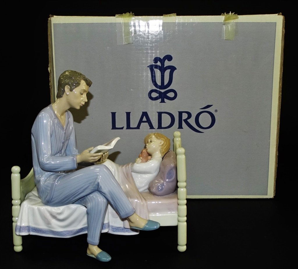 LLADRO PORCELAIN 'JUST ONE MORE' FIGURE #5899 (1 of 2)
