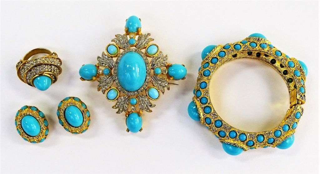 LARGE PAULINE RADAR 5 PIECE COSTUME SUITE (1 of 4)