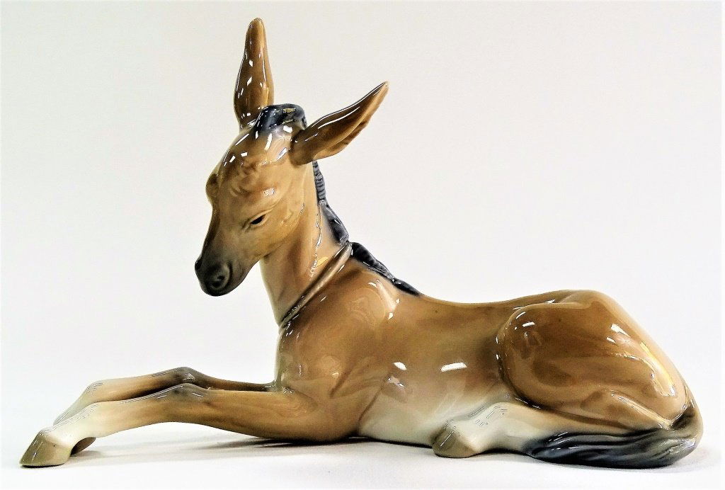 LLADRO PORCELAIN DONKEY FIGURINE (1 of 2)