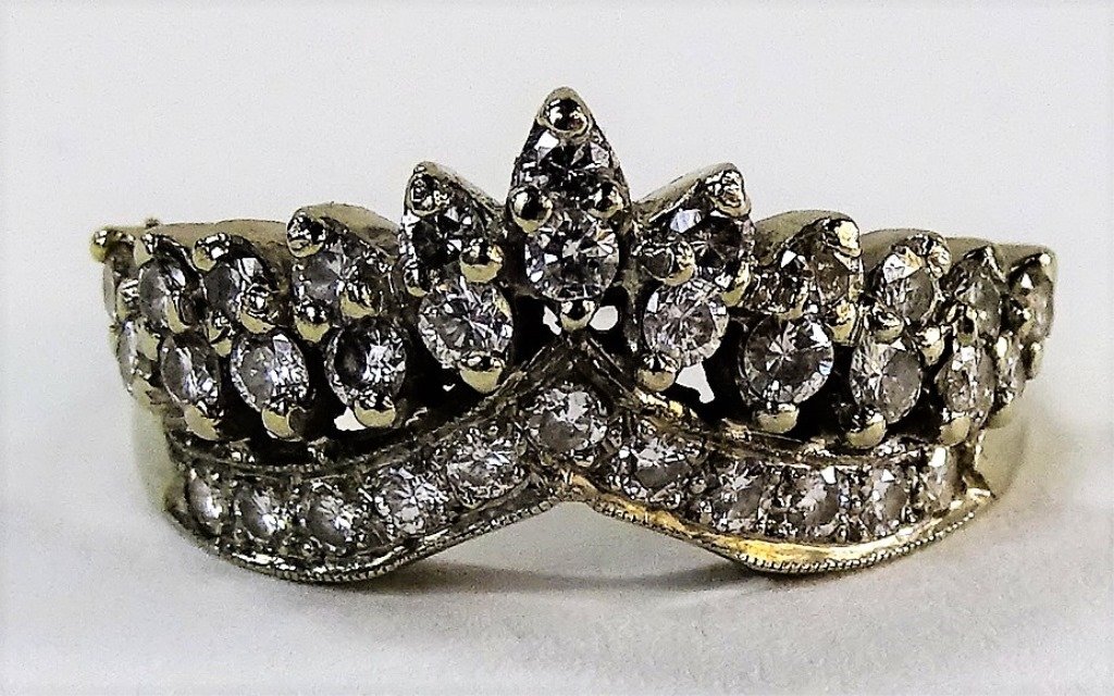 LADIES FANCY 14KT WHITE GOLD DIAMOND RING (1 of 3)