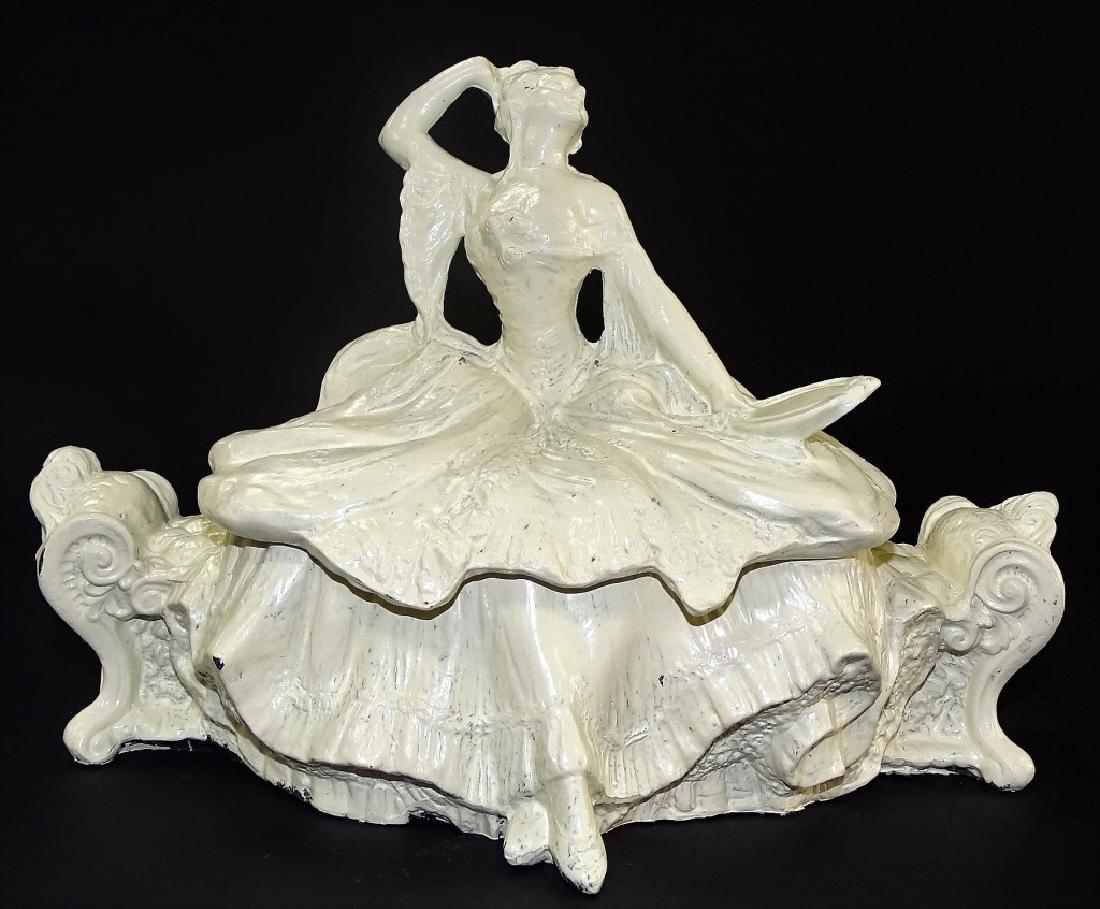 ANTIQUE ART NOUVEAU WB MFG. CO. DRESSER BOX (1 of 3)