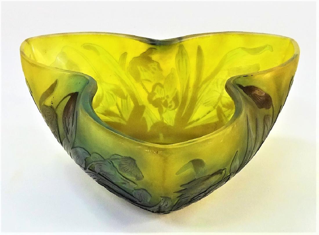 EMILE GALLE FRENCH CAMEO GLASS LOW BOWL SIGNED (1 of 4)