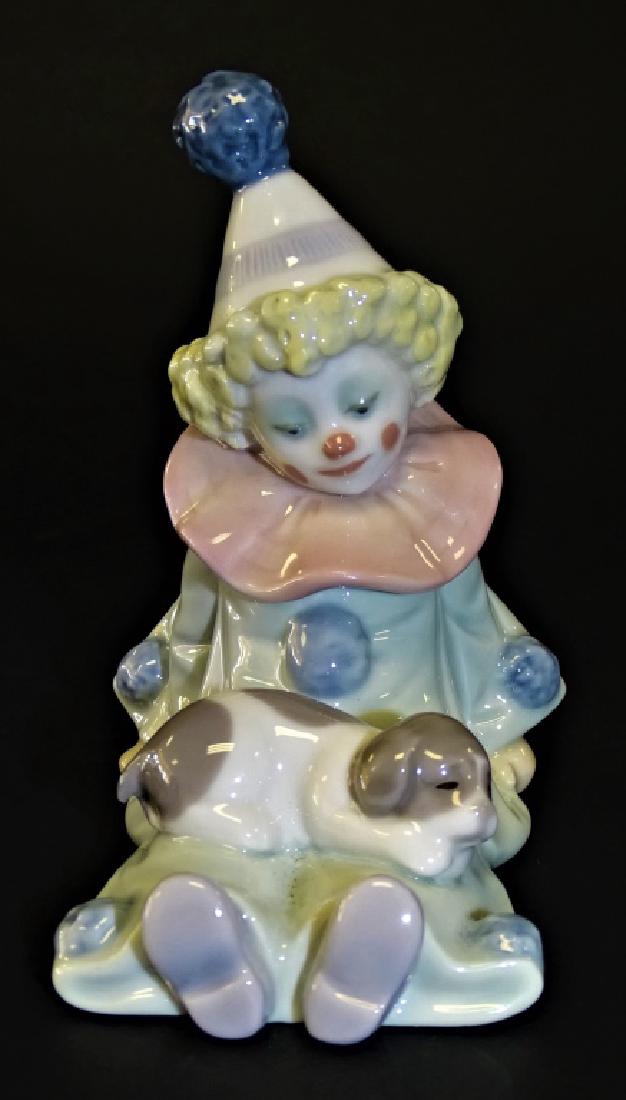 Lladro Nino Pierrot con Perrito, Clown with dog (1 of 3)