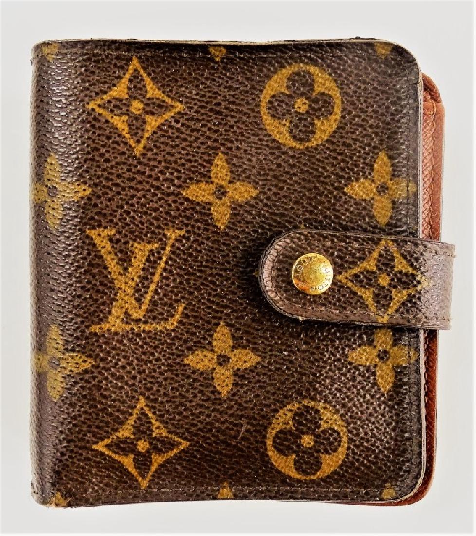 LOUIS VUITTON LADIES LEATHER CHANGE PURSE / WALLET (1 of 3)