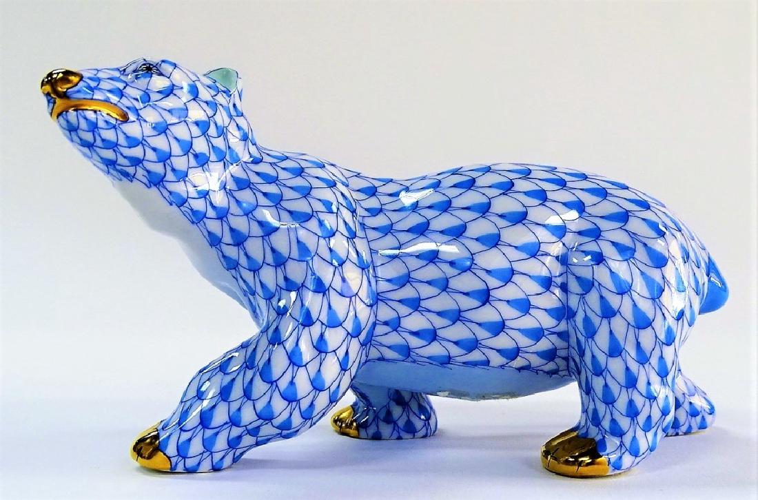 HEREND HUNGARIAN PORCELAIN BLUE FISHNET POLAR BEAR (1 of 4)