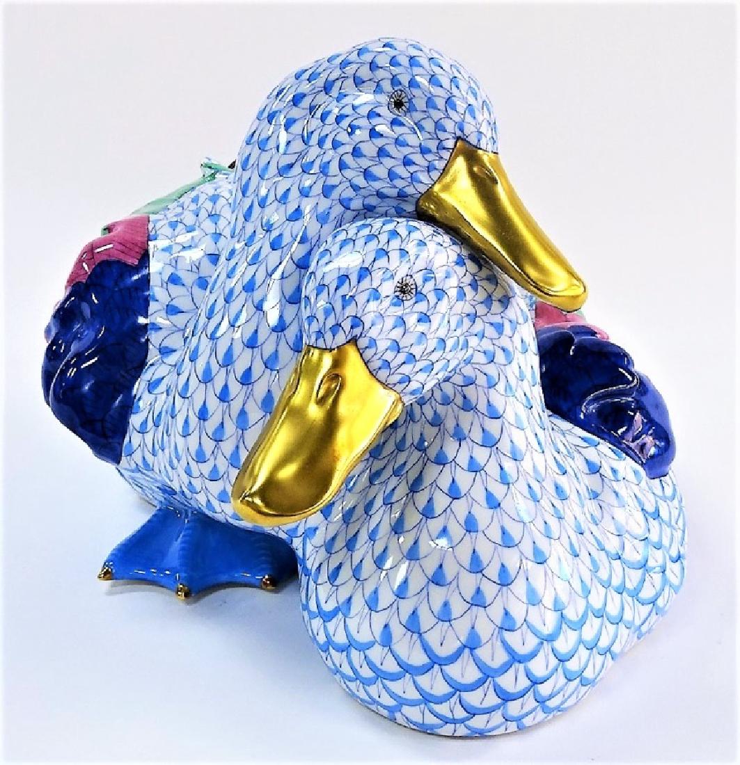 RARE LARGE HEREND DUCKS BLUE FISHNET PATTERN (1 of 6)