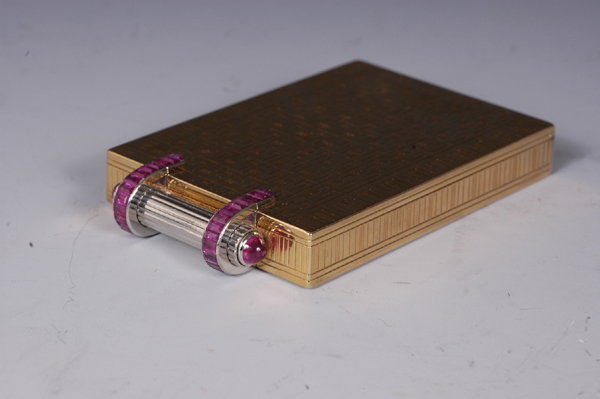 OSTERTAG Retro Platinum !8k Gold Ruby Compact