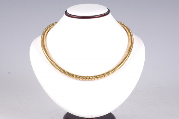 CHOPARD 18k Gold Hanging Heart Necklace