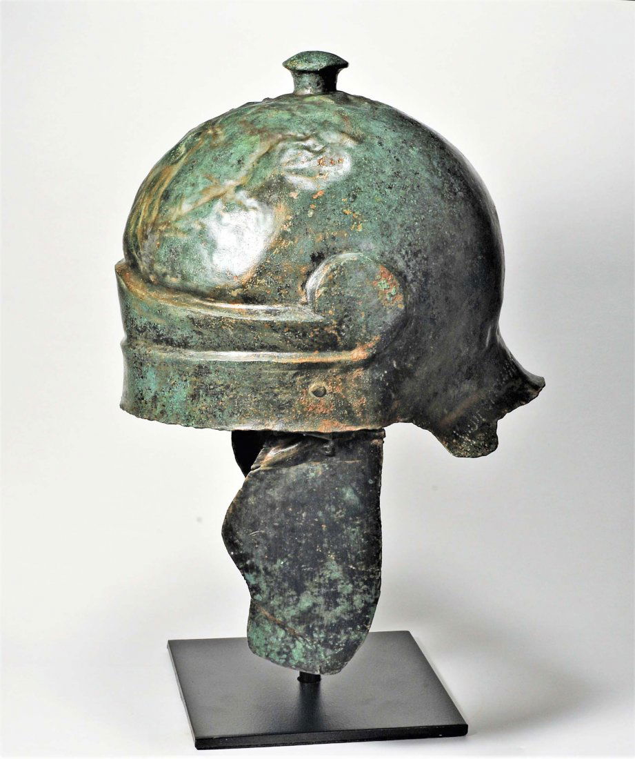 A Chalcidian Bronze Inscribed Helmet (1 of 6)
