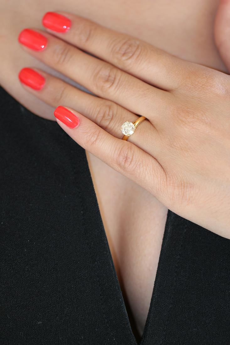 Natural 1.12 ctw Diamond SI/I Solitaire Ring 18K Yellow: Natural 1.12 ctw Diamond SI/I-J Solitaire Ring 18K Yellow Gold Manufacturer's Suggested Retail Price: $9800 Stone1 Weight: 1.12CT Stone1 Type: White Diamond Stone1 Color: I Stone1 Clarity: SI1 Stone1 