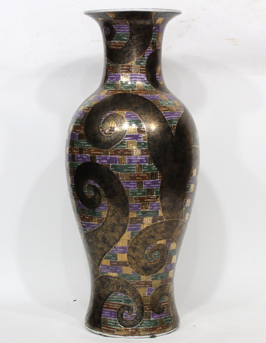Large Imperial Chinese Porcelain Floor Vase Aug 20 2017 Donny
