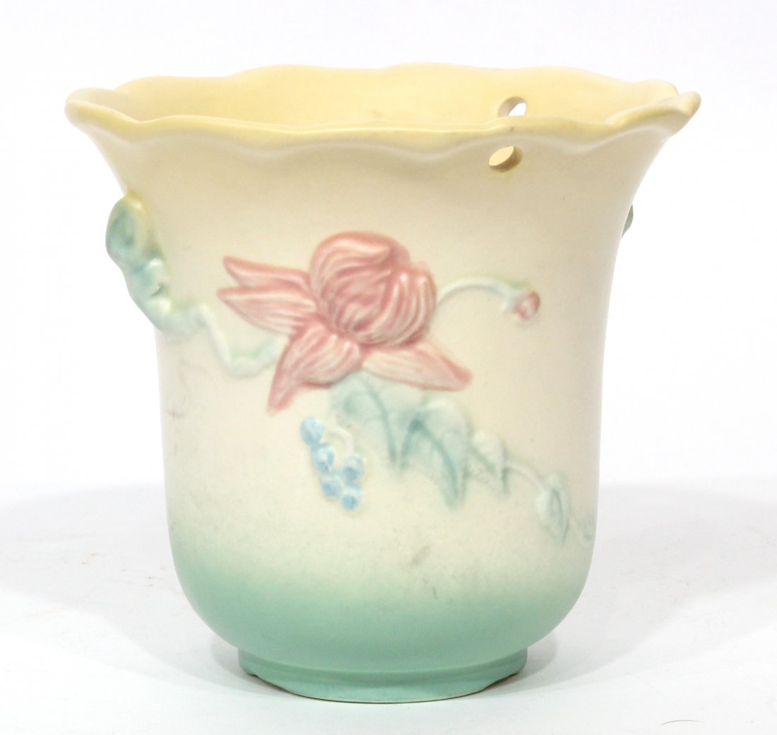 Hull Pottery Hanging Planter Woodland (1 of 3)