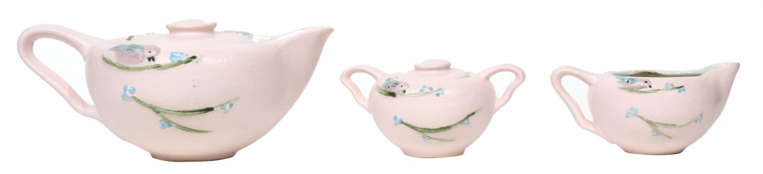 Hull pottery Pink serenade Tea pot (1 of 3)