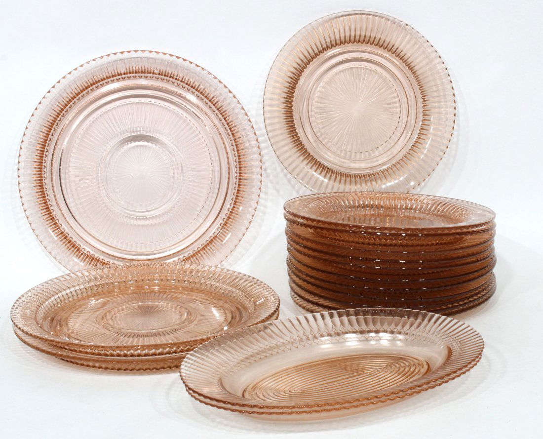 17 Miss America Pink Depression Glass Plates (1 of 3)