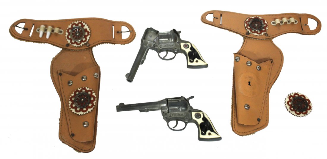 HUBLEY Toy Western Pistols In Holsters (1 of 6)