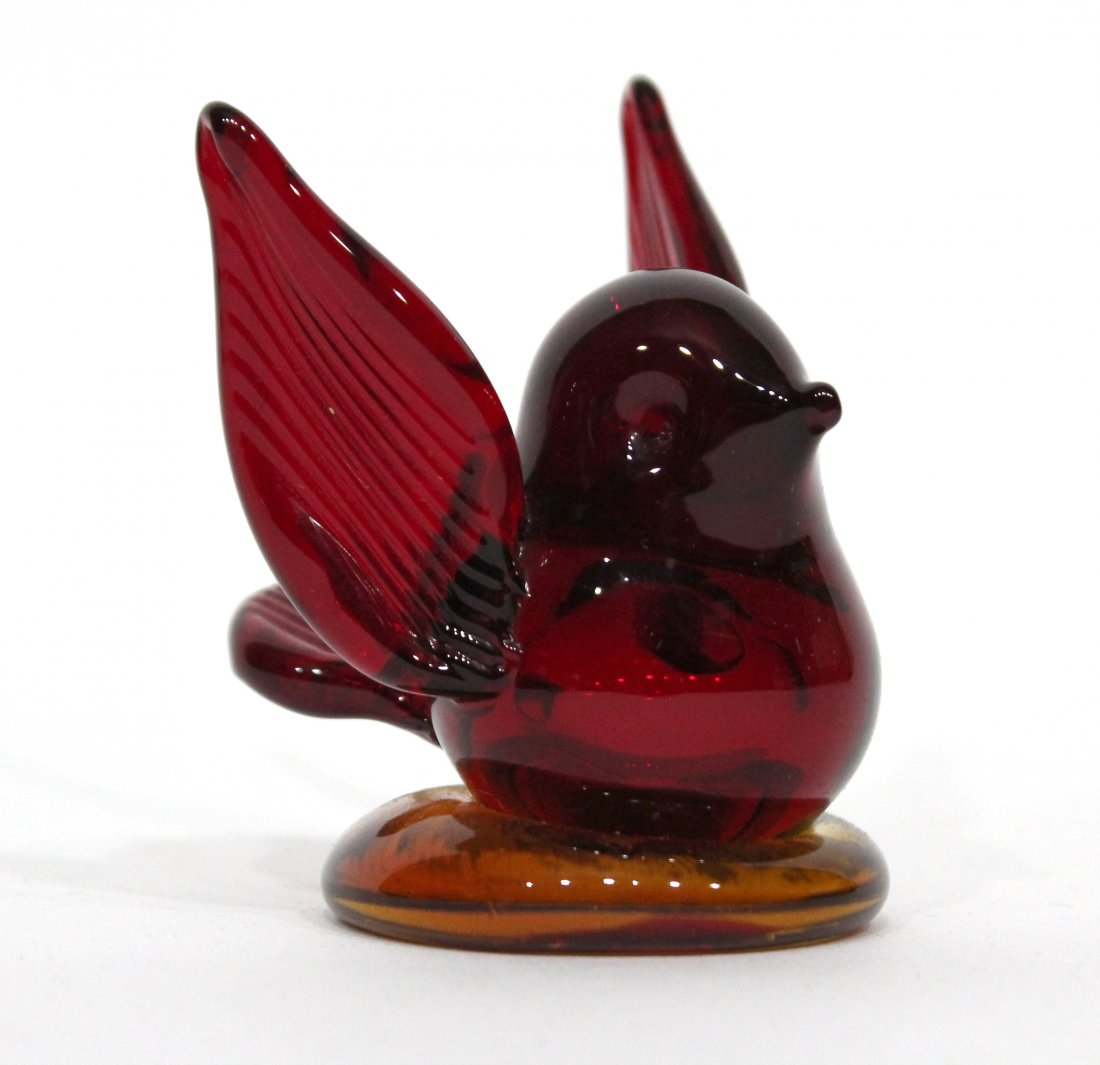 Signed Pairpoint Amberina Glass Bird Figure: Signed Pairpoint Amberina Glass Bird Figure. Size: 3.5 (h)