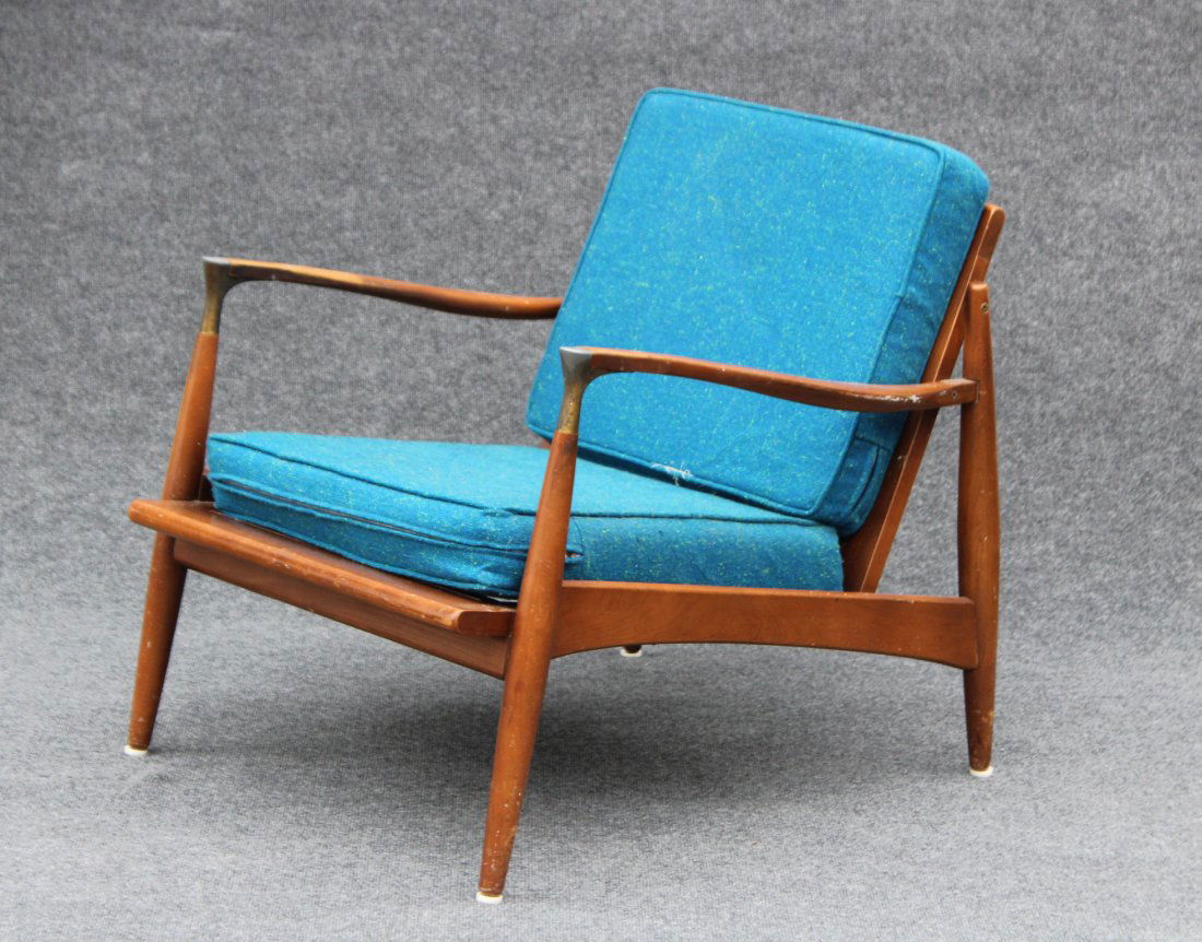 Fine Quality Danish Mid Century Modern Arm Chair (1 of 4)