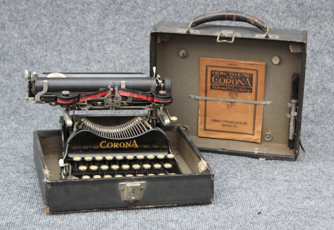 Corona Typewriter Liberty, Box & Instructions (1 of 4)