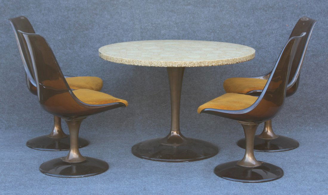 5 PIECE SPACE AGE DESIGN AMBER LUCITE DINETTE SET (1 of 6)