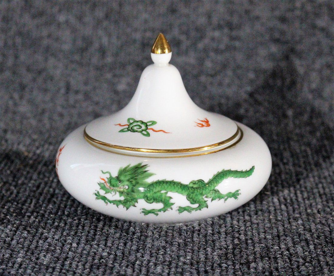 MEISSEN Porcelain GREEN DRAGON Covered Jar (1 of 6)