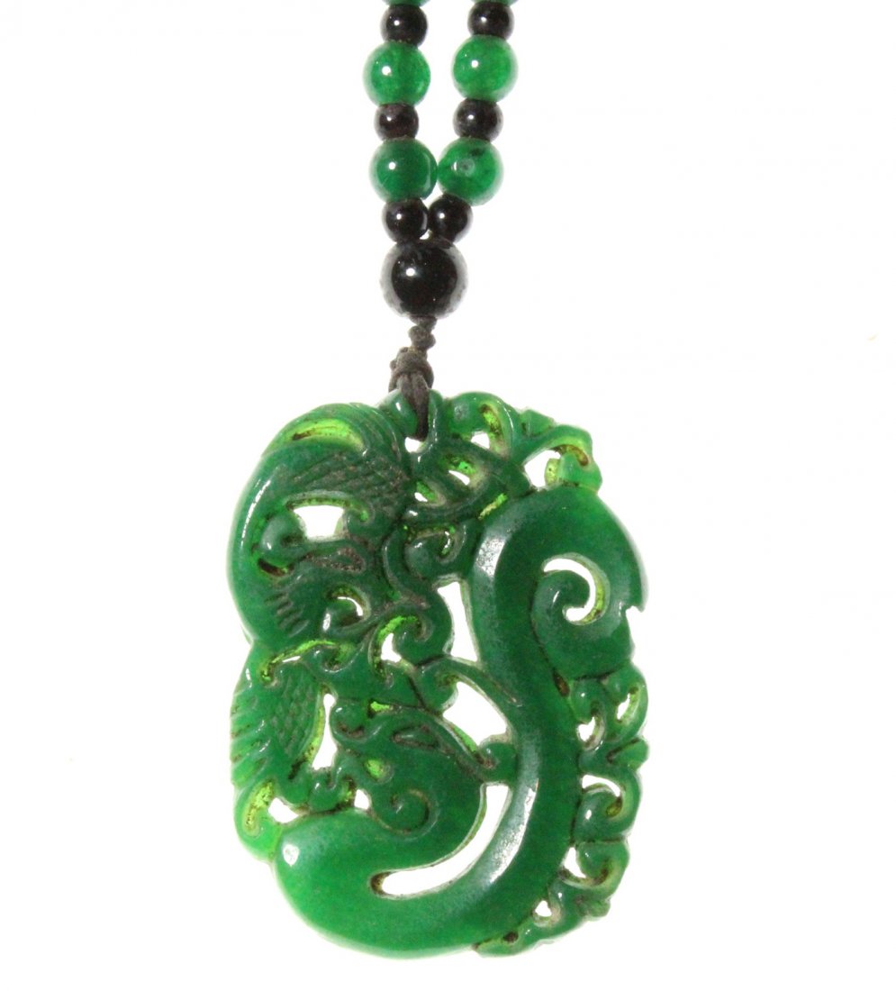 ASIAN GREEN POLISHED JADE SERPENT PENDANT NECKLACE (1 of 4)