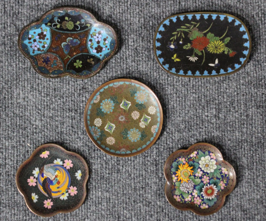 5 ASSORTED QUALITY VINTAGE CLOISONNE DISHES / SAUCERS (1 of 6)