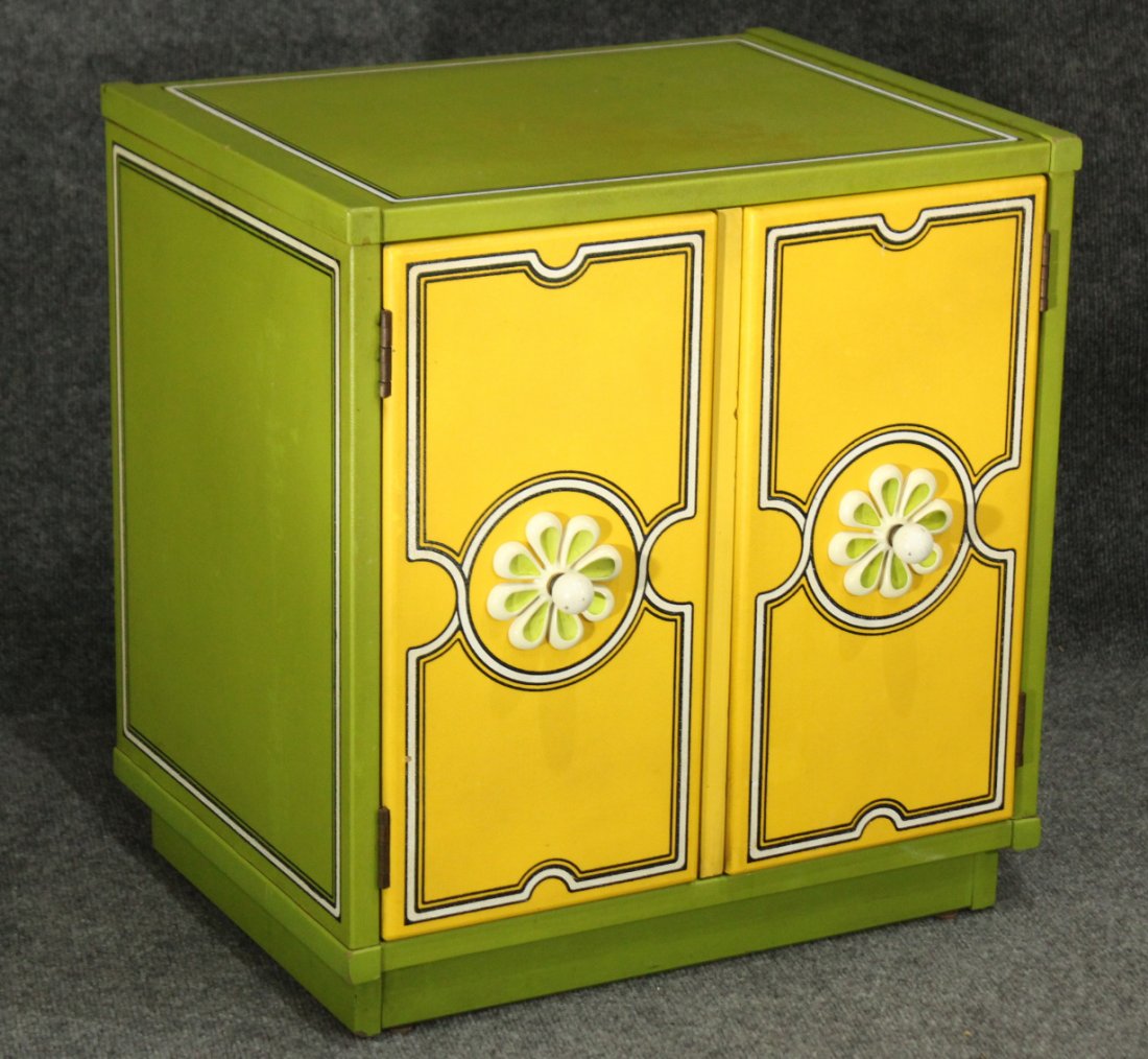 DOROTHY DRAPER Style GROOVY FLOWER CABINET CHEST (1 of 4)