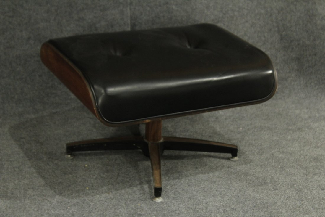 PLYCRAFT EAMES STYLE MID CENTURY FOOTSTOOL (1 of 4)
