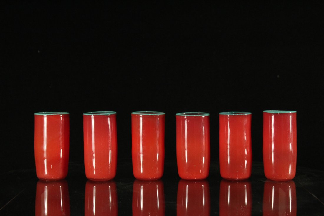 Peàn Doubulyu 1985 Orange Mod glass cups: Peàn Doubulyu 1985 Orange Mod glass cups hand blown mid-century modern style , signed on bottom. Size: 4.75