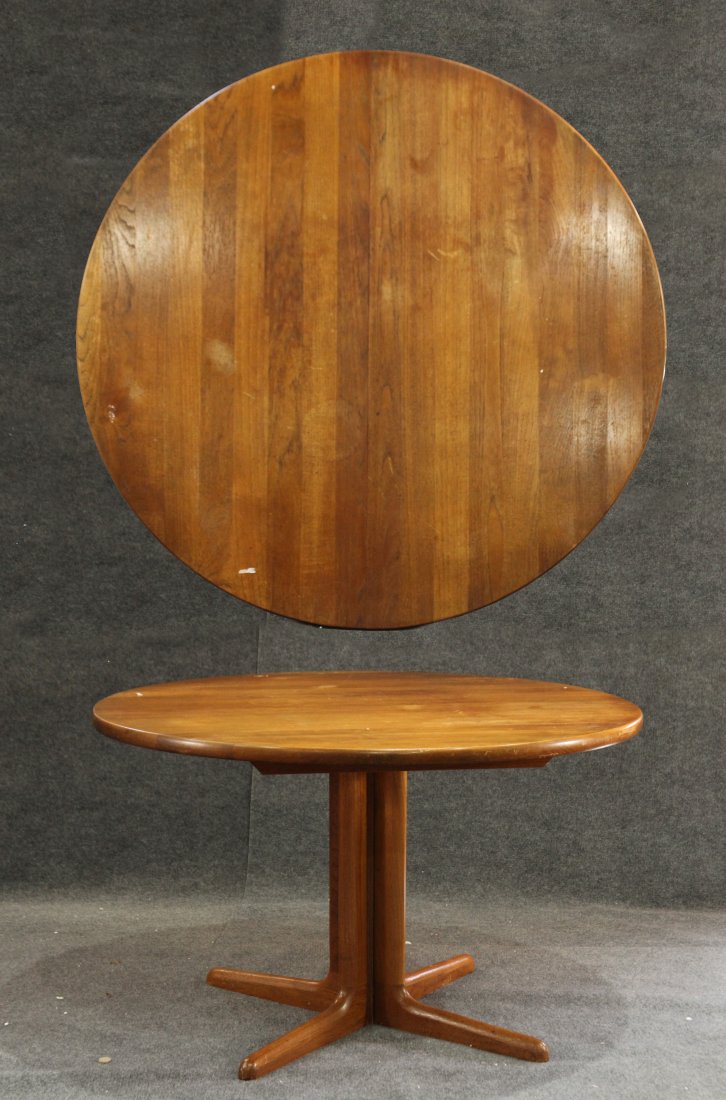SKOVBY DENMARK Round Teak Dining Table, 2 Leaves (1 of 10)