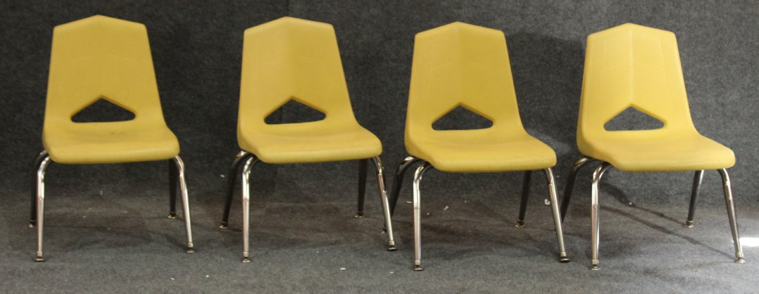 ROYAL SEATING Set of 4 CHILD MID CENTURY MODERN CHAIRS (1 of 5)