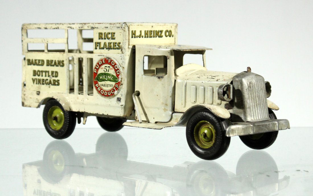 PURE FOOD PRODUCTS Metalcraft Corp St Louis TOY TRUCK (1 of 12)