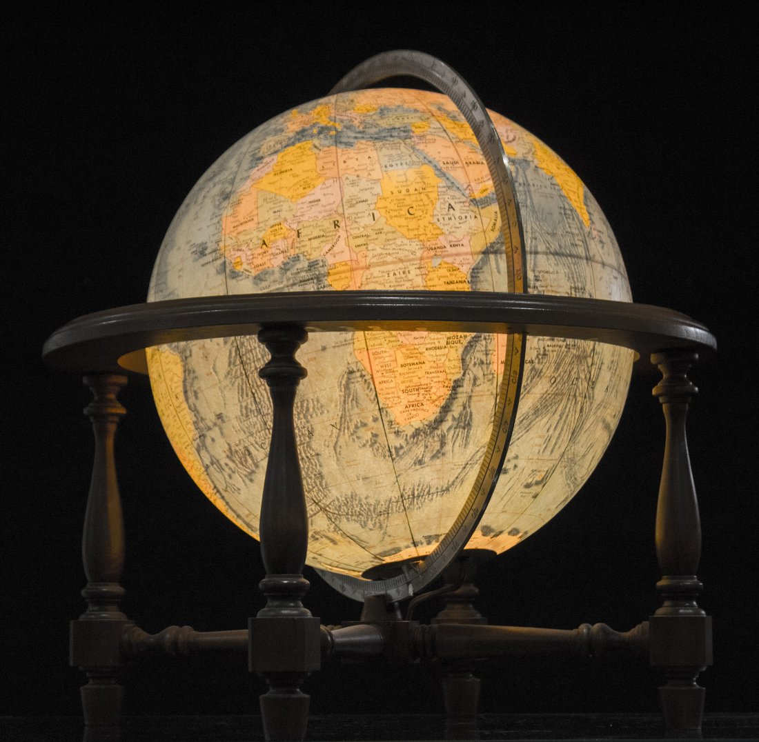 LIGHT UP WORLD GLOBE IN FAUX WOOD HOLDER (1 of 6)