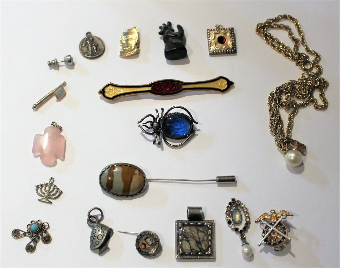 ESTATE GROUPING ASSORTED JEWELRY PINS, STERLING INSECT (1 of 7)