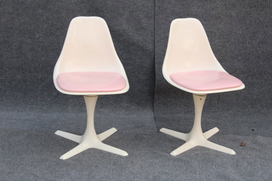 BURKE Saarinen Style Pair Dining Chairs Propeller Base (1 of 4)