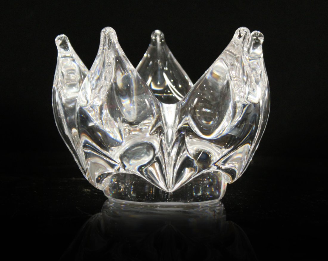 Orrefors Signed Flower Form Tulip Petal Glass Bowl: Orrefors Signed Flower Form Tulip Petal Glass Bowl. Size: 5.5 h , 7 d