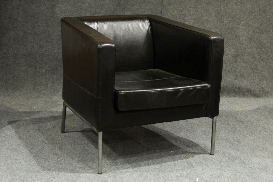 Mid-Century Knoll Style Black Leather Cube Chair on Leg (1 of 5)