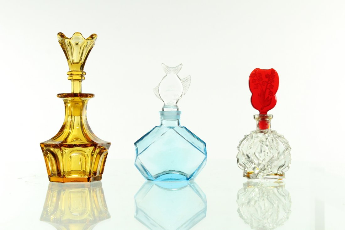 Collection of Vintage perfume bottles (1 of 6)