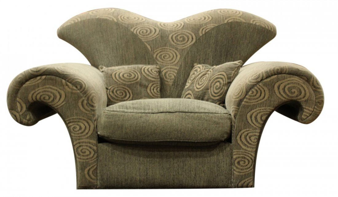 HOLLYWOOD REGENCY OVERSIZED FLOWER CHAIR (1 of 4)