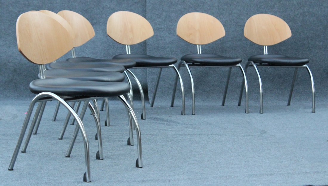 Seven Matching SPACE AGE DESIGN Chairs Ply Back Chrome (1 of 4)