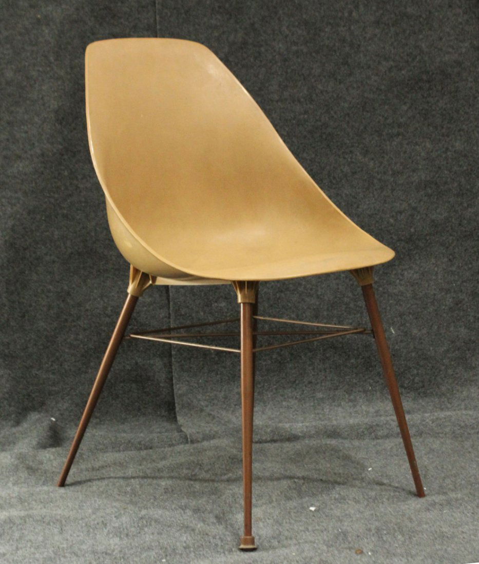 Vintage EAMES ERA Plastic Molded Shell Chair Metal Legs (1 of 3)