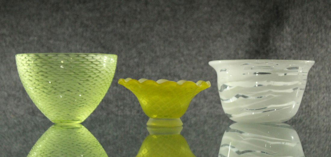 Three (3) Assorted bowls (1 of 7)