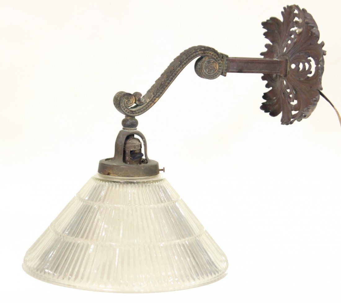 Early 1900's  Victorian wall sconce with ribbed shade (1 of 5)