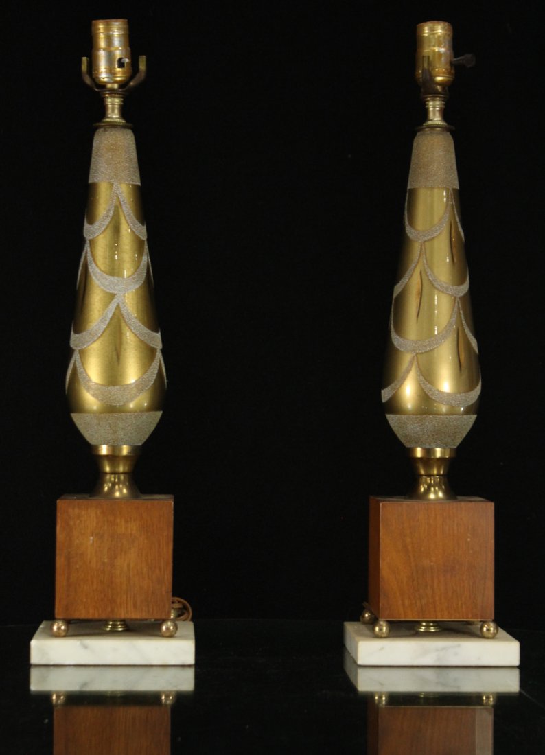 Mid-century Modern teak and pottery lamp: Mid-century Modern teak and pottery lamp with marble base and gold colored decorations Size: 22 h