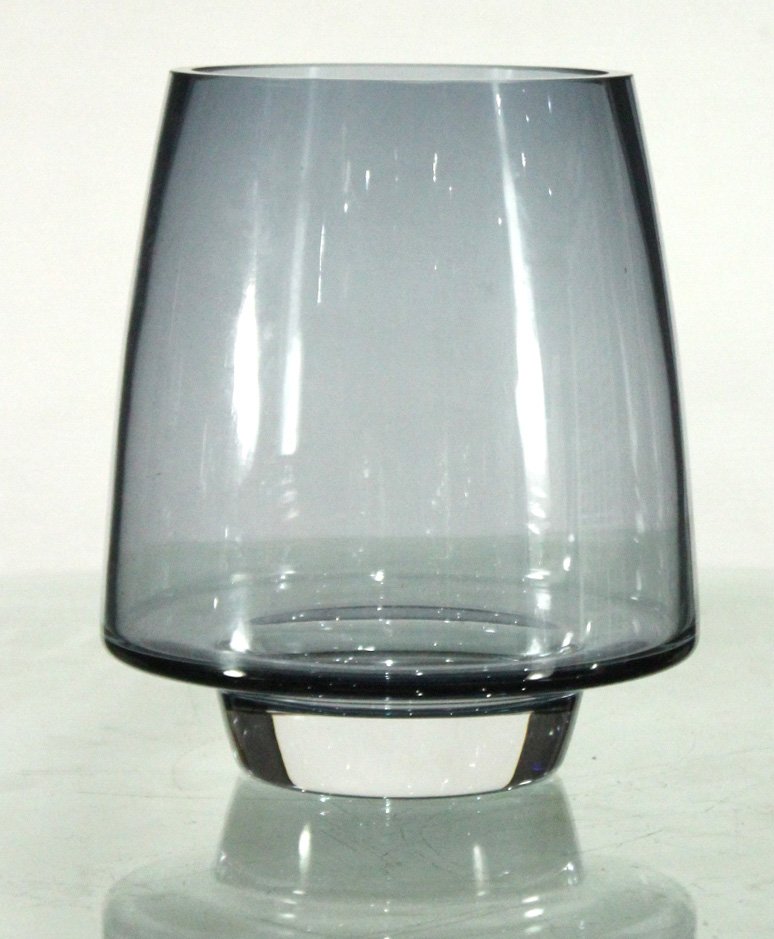 Mid-century modern space age vase: Mid-century modern space age vase in a stealth blue, Size: 8 h , 7 w
