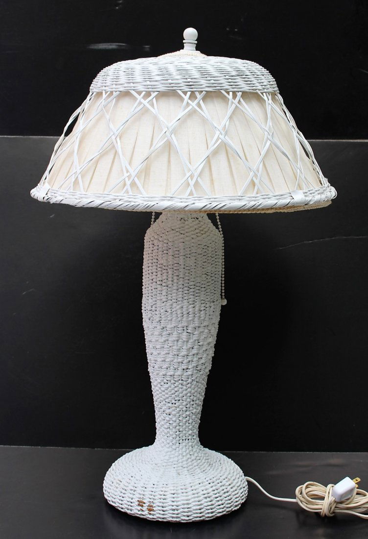 WHITE WICKER TABLE LAMP wicker base and wicker shade (1 of 5)