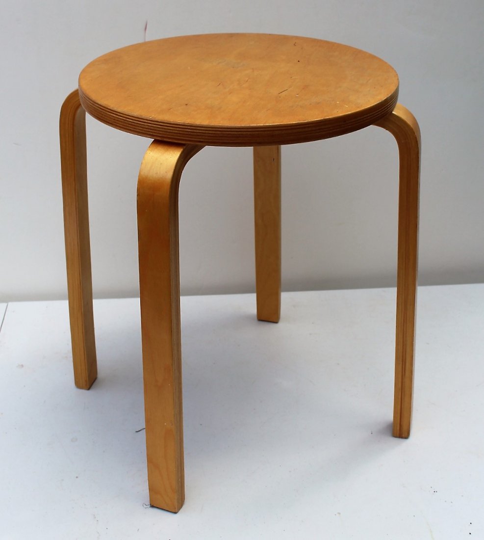 ALVAR AALTO STYLE Mid-Century Sm. Bent Ply Round Stand (1 of 4)