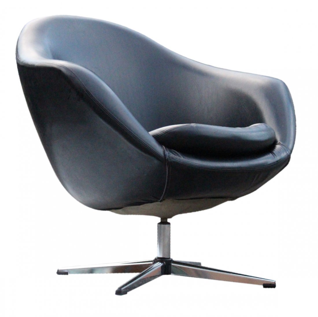 OVERMAN STYLE BLACK SWIVEL POD CHAIR - Vintage (1 of 3)