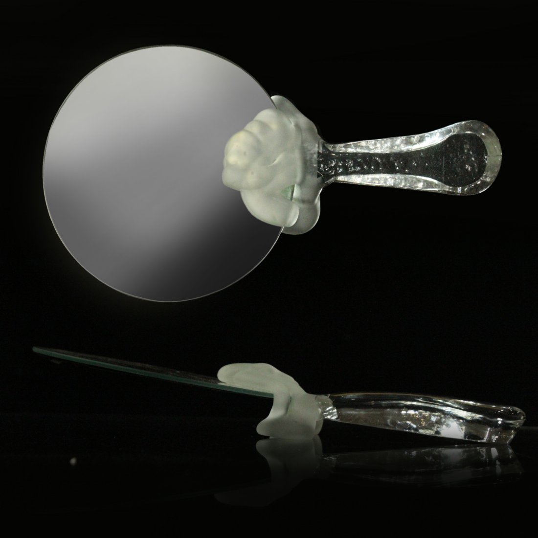 Artist Signed STUDIO ART GLASS HAND MIRROR: Artist Signed STUDIO ART GLASS HAND MIRROR. Size: 13.5 w