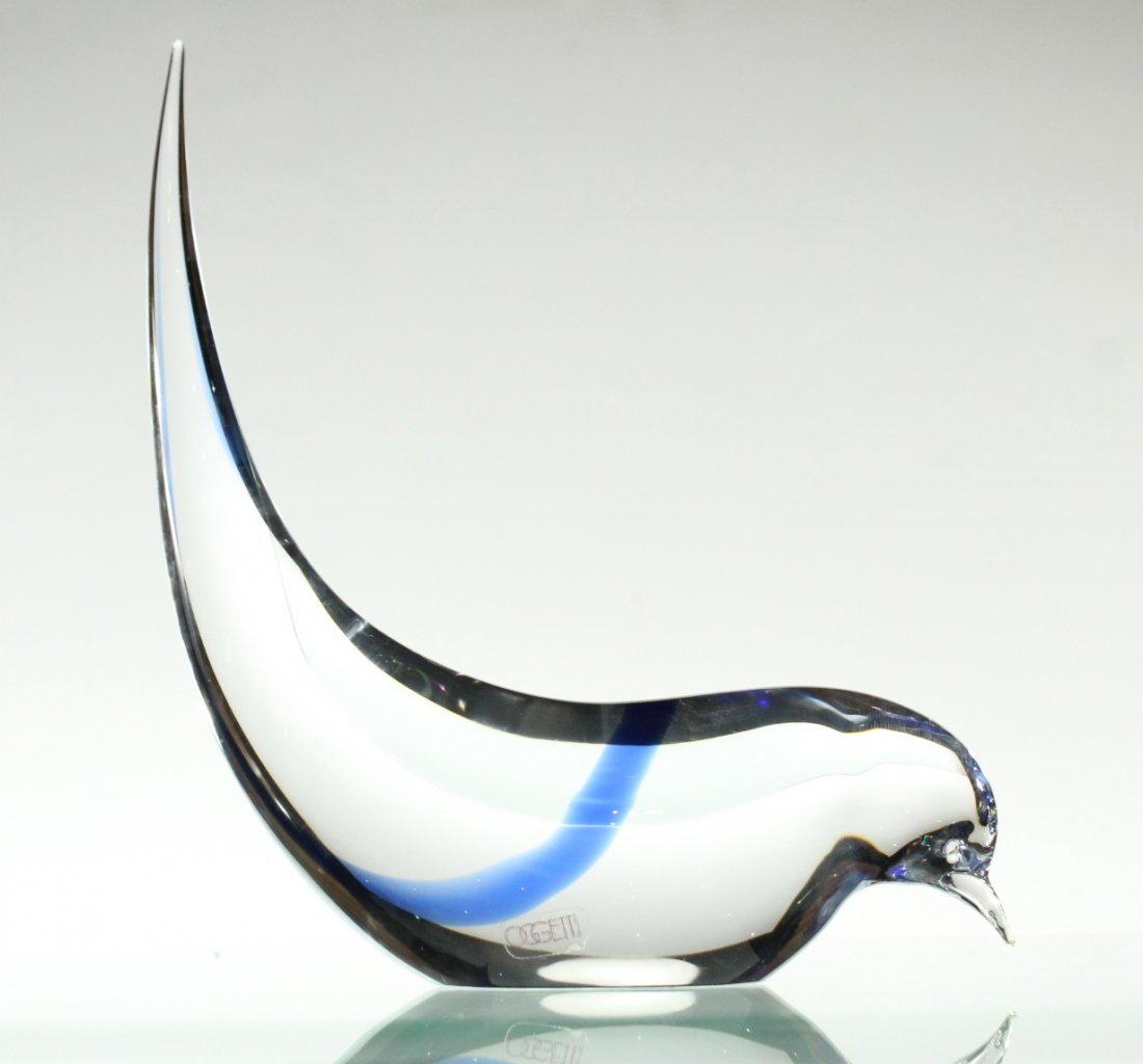 OGGETTI ITALY Signed GLASS DOVE WITH BLUE INTERNAL: OGGETTI ITALY Signed GLASS DOVE WITH BLUE INTERNAL; signed in base and also retails original label. Size: 8 x 9.5